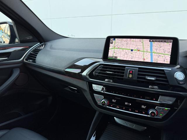 Ｘ４ ｘＤｒｉｖｅ　２０ｄ　Ｍスポーツ　全国２年保証付　ヴァーネスカレザーシートブラック１９ＡＷ　ｈａｒｍａｎ／ｋａｒｄｏｎ　ＡｐｐｌｅＣａｒＰｌａｙ　ヘッドアップディスプレイ　アンビエントライト　シートヒーター　３６０カメラ　電動トランク（27枚目）