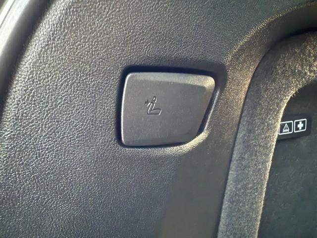 Ｘ４ ｘＤｒｉｖｅ　２０ｄ　Ｍスポーツ　全国２年保証付　ヴァーネスカレザーシートブラック１９ＡＷ　ｈａｒｍａｎ／ｋａｒｄｏｎ　ＡｐｐｌｅＣａｒＰｌａｙ　ヘッドアップディスプレイ　アンビエントライト　シートヒーター　３６０カメラ　電動トランク（45枚目）