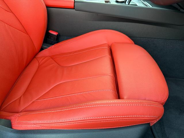 Ｚ４ Ｍ４０ｉ　令和１０年７月保証付　ヴァーネスカレザー　マグマレッド　オプション１９ＡＷ　セレクトパッケージ　オプションシルバーソフトトップ　ｈａｒｍａｎ／ｋａｒｄｏｎ　フルセグ　ステアリングヒーター　可変バルブ（8枚目）
