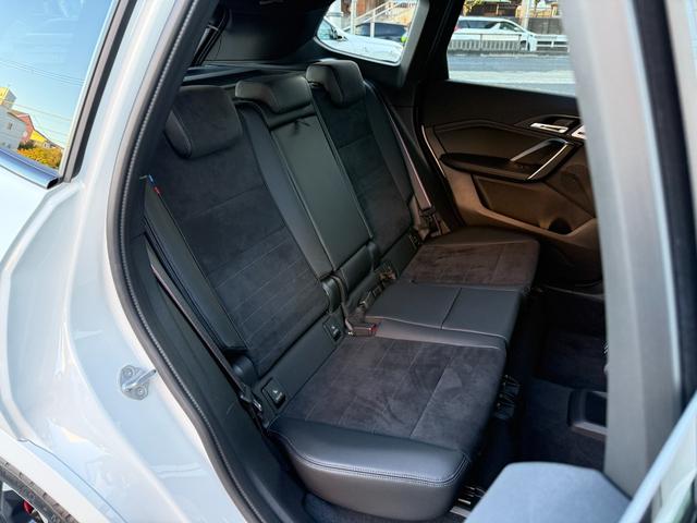 X1 M35i xDrive 全国2年保証付 Mアルカンタラ/ヴェガンザ・コンビネーション ブラック Mスポーツシート 20インチホイール Mスポーツブレーキ(レッド)アダプティブMサス harman/kardon 全周囲カメラ(11枚目)