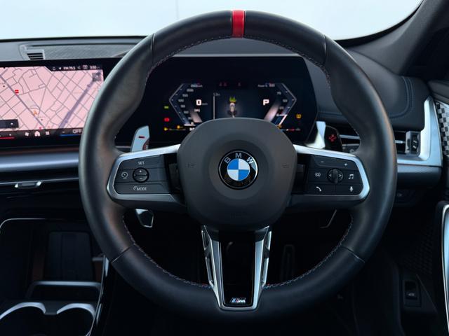 X1 M35i xDrive 全国2年保証付 Mアルカンタラ/ヴェガンザ・コンビネーション ブラック Mスポーツシート 20インチホイール Mスポーツブレーキ(レッド)アダプティブMサス harman/kardon 全周囲カメラ(16枚目)