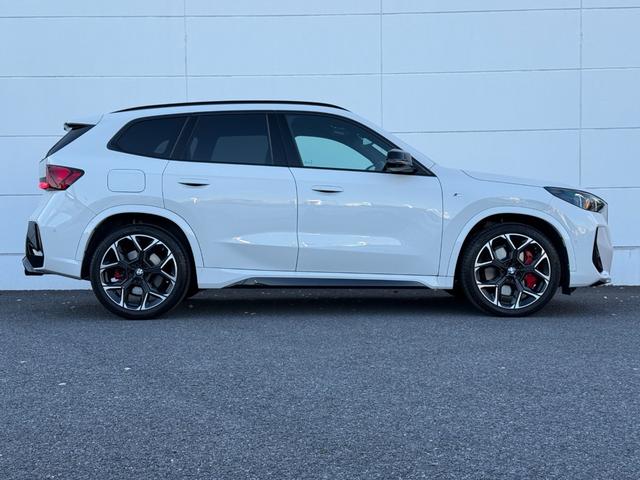 X1 M35i xDrive 全国2年保証付 Mアルカンタラ/ヴェガンザ・コンビネーション ブラック Mスポーツシート 20インチホイール Mスポーツブレーキ(レッド)アダプティブMサス harman/kardon 全周囲カメラ(53枚目)