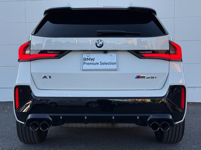 X1 M35i xDrive 全国2年保証付 Mアルカンタラ/ヴェガンザ・コンビネーション ブラック Mスポーツシート 20インチホイール Mスポーツブレーキ(レッド)アダプティブMサス harman/kardon 全周囲カメラ(55枚目)