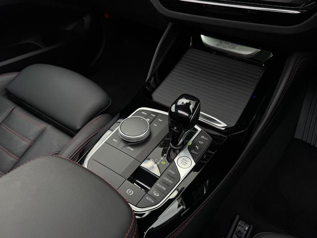 Ｘ４ ｘＤｒｉｖｅ　２０ｄ　Ｍスポーツ　全国２年保証付　サンルーフ　ヴァーネスカレザーブラック　１９ＡＷ　ＡＣＣ　ハンズオフアシスト　ヘッドアップディスプレイ　電動トランク　地上デジタルＴＶナビ　アンビエントライト　ＡｐｐｌｅＣａｒＰｌａｙ（38枚目）