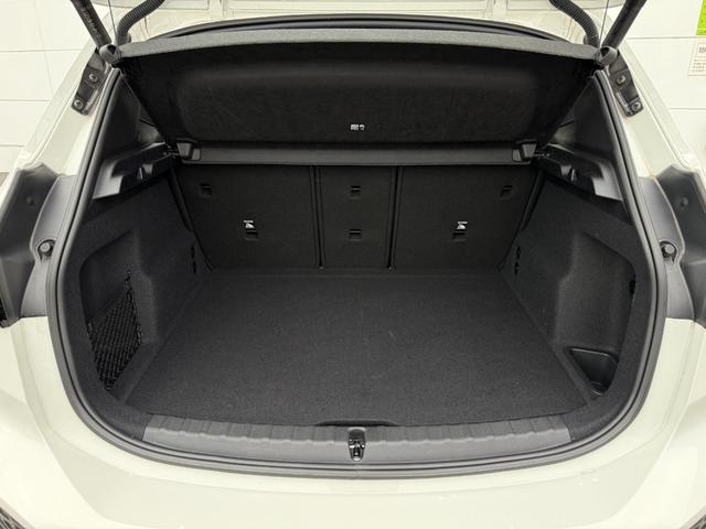 ２シリーズ ２１８ｄアクティブツアラー　Ｍスポーツ　全国２年保証付　アルカンタラ／センサテックシート　１７ＡＷ　ＡＣＣ　ヘッドアップディスプレイ　全周囲カメラ　シートヒータ　電動トランク　ＨＤＤナビ　アンビエントライト　ＬＥＤライト　ＣａｒＰｌａｙ（45枚目）