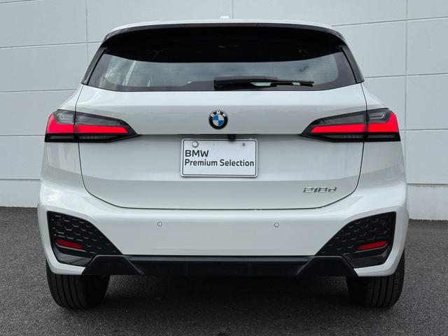 ２シリーズ ２１８ｄアクティブツアラー　Ｍスポーツ　全国２年保証付　アルカンタラ／センサテックシート　１７ＡＷ　ＡＣＣ　ヘッドアップディスプレイ　全周囲カメラ　シートヒータ　電動トランク　ＨＤＤナビ　アンビエントライト　ＬＥＤライト　ＣａｒＰｌａｙ（55枚目）