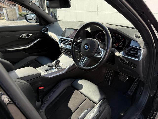 ３シリーズ ３２０ｉ　Ｍスポーツ　全国２年保証付　アルカンタラ／センサテックシート　コンフォートＰＫＧ　全周囲カメラ　１８ＡＷ　ＡＣＣ　ハンズオフアシスト　電動トランク　ＬＥＤヘッドライト　アンビエントライト　ＡｐｐｌｅＣａｒＰｌａｙ（5枚目）