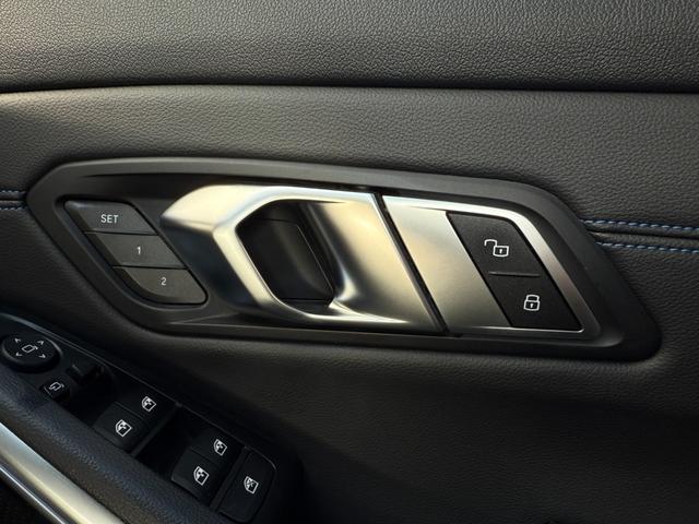 ３シリーズ ３２０ｉ　Ｍスポーツ　全国２年保証付　アルカンタラ／センサテックシート　コンフォートＰＫＧ　全周囲カメラ　１８ＡＷ　ＡＣＣ　ハンズオフアシスト　電動トランク　ＬＥＤヘッドライト　アンビエントライト　ＡｐｐｌｅＣａｒＰｌａｙ（21枚目）