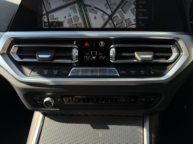 ３シリーズ ３２０ｉ　Ｍスポーツ　全国２年保証付　アルカンタラ／センサテックシート　コンフォートＰＫＧ　全周囲カメラ　１８ＡＷ　ＡＣＣ　ハンズオフアシスト　電動トランク　ＬＥＤヘッドライト　アンビエントライト　ＡｐｐｌｅＣａｒＰｌａｙ（32枚目）