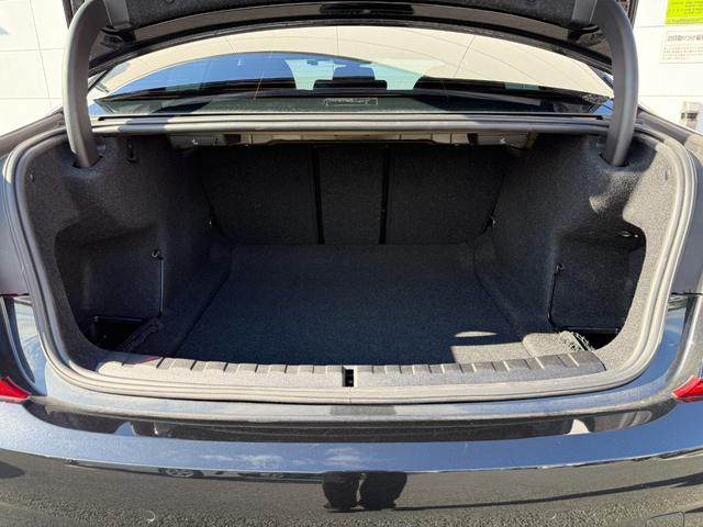 ３シリーズ ３２０ｉ　Ｍスポーツ　全国２年保証付　アルカンタラ／センサテックシート　コンフォートＰＫＧ　全周囲カメラ　１８ＡＷ　ＡＣＣ　ハンズオフアシスト　電動トランク　ＬＥＤヘッドライト　アンビエントライト　ＡｐｐｌｅＣａｒＰｌａｙ（41枚目）