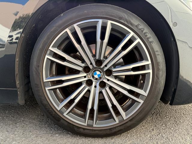 ３シリーズ ３２０ｉ　Ｍスポーツ　全国２年保証付　アルカンタラ／センサテックシート　コンフォートＰＫＧ　全周囲カメラ　１８ＡＷ　ＡＣＣ　ハンズオフアシスト　電動トランク　ＬＥＤヘッドライト　アンビエントライト　ＡｐｐｌｅＣａｒＰｌａｙ（45枚目）