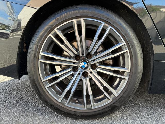 ３シリーズ ３２０ｉ　Ｍスポーツ　全国２年保証付　アルカンタラ／センサテックシート　コンフォートＰＫＧ　全周囲カメラ　１８ＡＷ　ＡＣＣ　ハンズオフアシスト　電動トランク　ＬＥＤヘッドライト　アンビエントライト　ＡｐｐｌｅＣａｒＰｌａｙ（46枚目）