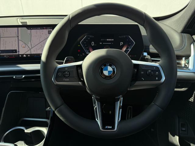 Ｘ１ ｘＤｒｉｖｅ　２０ｄ　Ｍスポーツ　２０２８年９月まで保証付　アルカンタラ／ヴェガンザブラックシート　ハンドルヒータ　１８ＡＷ　ＡＣＣ　ハンズオフアシスト　ＨＵＤ　全周囲カメラ　電動トランク　ＡｐｐｌｅＣａｒＰｌａｙ　アンビエントライト（16枚目）