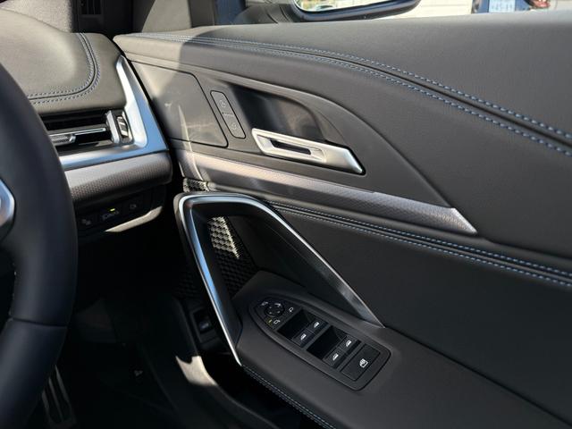 Ｘ１ ｘＤｒｉｖｅ　２０ｄ　Ｍスポーツ　２０２８年９月まで保証付　アルカンタラ／ヴェガンザブラックシート　ハンドルヒータ　１８ＡＷ　ＡＣＣ　ハンズオフアシスト　ＨＵＤ　全周囲カメラ　電動トランク　ＡｐｐｌｅＣａｒＰｌａｙ　アンビエントライト（21枚目）