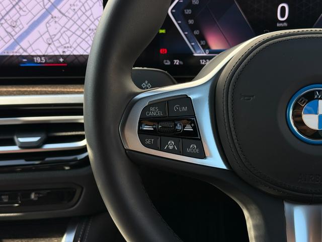 ｉ４ ｅＤｒｉｖｅ　４０　Ｍスポーツ　全国２年保証付　ヴァーネスカレザータコラレッドシート　ハイラインＰＫＧ　１８インチＡＷ　ＡＣＣ　ハンズオフアシスト　ＨＵＤ　電動トランク　シートヒータ　アンビエントライト　ＡｐｐｌｅＣａｒＰｌａｙ（17枚目）