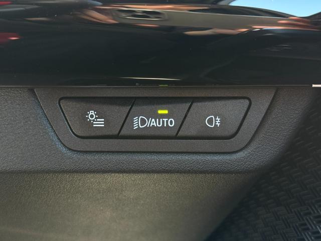 Ｘ１ Ｍ３５ｉ　ｘＤｒｉｖｅ　２０２８年７月まで保証付　サンルーフ　パーフォレーテッド・ヴェガンザレッドシート　ハンドルヒータ　ＯＰ２０ＡＷ　Ｍｓｐブレーキ　ハーマン音響　ＡＣＣ　ハンズオフアシスト　３６０カメラ　ＣａｒＰｌａｙ（27枚目）