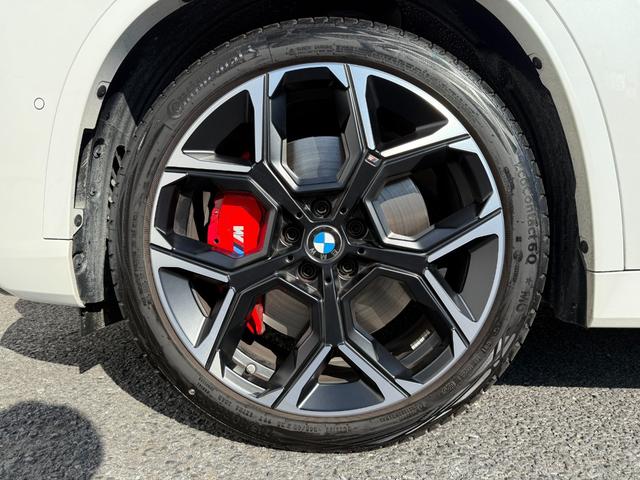 Ｘ１ Ｍ３５ｉ　ｘＤｒｉｖｅ　２０２８年７月まで保証付　サンルーフ　パーフォレーテッド・ヴェガンザレッドシート　ハンドルヒータ　ＯＰ２０ＡＷ　Ｍｓｐブレーキ　ハーマン音響　ＡＣＣ　ハンズオフアシスト　３６０カメラ　ＣａｒＰｌａｙ（52枚目）
