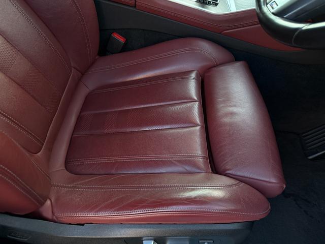 Ｘ６ ｘＤｒｉｖｅ　３５ｄ　Ｍスポーツ　全国２年保証付　ヴァーネスカレザー・タコラレッドシート　ＯＰ２１インチＡＷ　Ｍスポーツブレーキ　ＡＣＣ　ハンズオフアシスト　全周囲カメラ　ＨＵＤ　地上デジタルＴＶナビ　ＡｐｐｌｅＣａｒＰｌａｙ（8枚目）