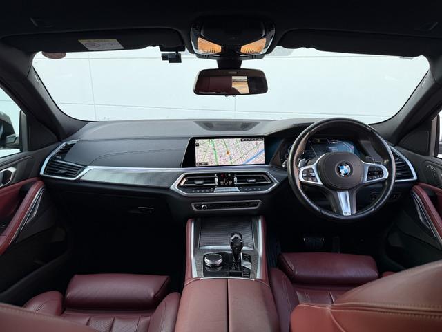 Ｘ６ ｘＤｒｉｖｅ　３５ｄ　Ｍスポーツ　全国２年保証付　ヴァーネスカレザー・タコラレッドシート　ＯＰ２１インチＡＷ　Ｍスポーツブレーキ　ＡＣＣ　ハンズオフアシスト　全周囲カメラ　ＨＵＤ　地上デジタルＴＶナビ　ＡｐｐｌｅＣａｒＰｌａｙ（16枚目）