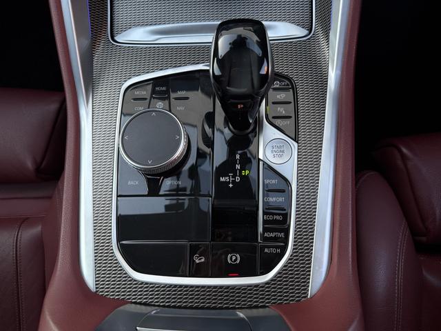 Ｘ６ ｘＤｒｉｖｅ　３５ｄ　Ｍスポーツ　全国２年保証付　ヴァーネスカレザー・タコラレッドシート　ＯＰ２１インチＡＷ　Ｍスポーツブレーキ　ＡＣＣ　ハンズオフアシスト　全周囲カメラ　ＨＵＤ　地上デジタルＴＶナビ　ＡｐｐｌｅＣａｒＰｌａｙ（37枚目）