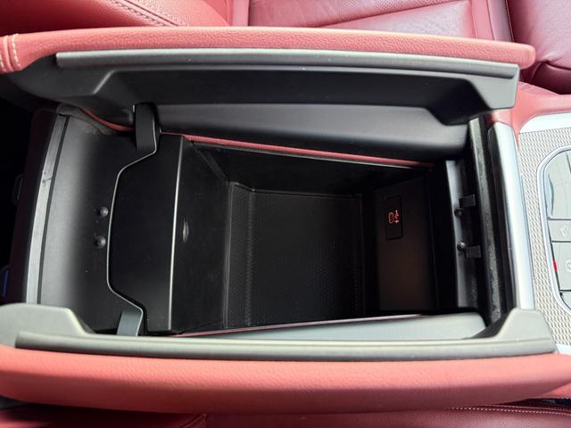 Ｘ６ ｘＤｒｉｖｅ　３５ｄ　Ｍスポーツ　全国２年保証付　ヴァーネスカレザー・タコラレッドシート　ＯＰ２１インチＡＷ　Ｍスポーツブレーキ　ＡＣＣ　ハンズオフアシスト　全周囲カメラ　ＨＵＤ　地上デジタルＴＶナビ　ＡｐｐｌｅＣａｒＰｌａｙ（38枚目）