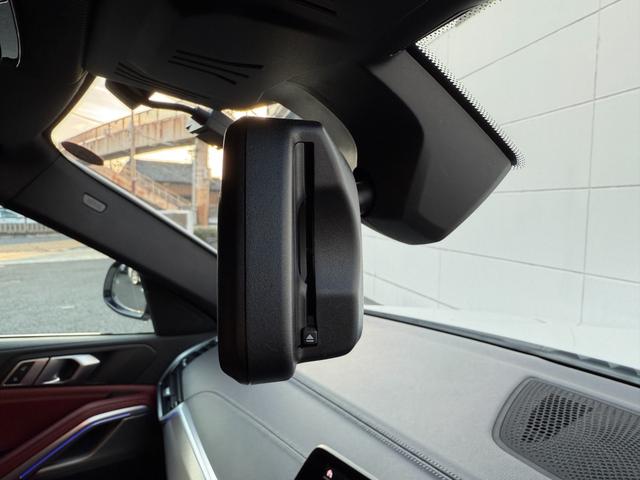 Ｘ６ ｘＤｒｉｖｅ　３５ｄ　Ｍスポーツ　全国２年保証付　ヴァーネスカレザー・タコラレッドシート　ＯＰ２１インチＡＷ　Ｍスポーツブレーキ　ＡＣＣ　ハンズオフアシスト　全周囲カメラ　ＨＵＤ　地上デジタルＴＶナビ　ＡｐｐｌｅＣａｒＰｌａｙ（42枚目）