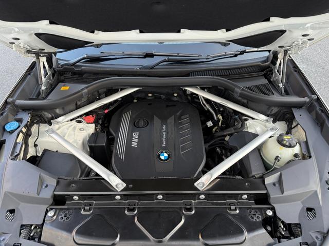 Ｘ６ ｘＤｒｉｖｅ　３５ｄ　Ｍスポーツ　全国２年保証付　ヴァーネスカレザー・タコラレッドシート　ＯＰ２１インチＡＷ　Ｍスポーツブレーキ　ＡＣＣ　ハンズオフアシスト　全周囲カメラ　ＨＵＤ　地上デジタルＴＶナビ　ＡｐｐｌｅＣａｒＰｌａｙ（48枚目）