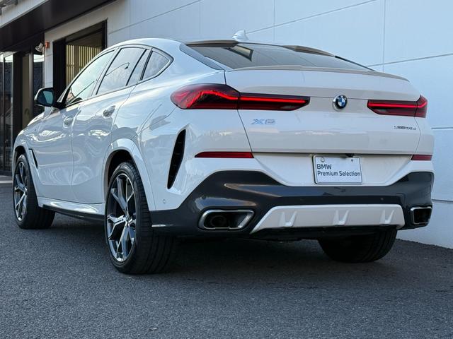 Ｘ６ ｘＤｒｉｖｅ　３５ｄ　Ｍスポーツ　全国２年保証付　ヴァーネスカレザー・タコラレッドシート　ＯＰ２１インチＡＷ　Ｍスポーツブレーキ　ＡＣＣ　ハンズオフアシスト　全周囲カメラ　ＨＵＤ　地上デジタルＴＶナビ　ＡｐｐｌｅＣａｒＰｌａｙ（54枚目）
