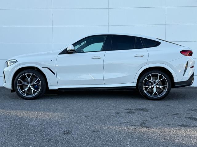 Ｘ６ ｘＤｒｉｖｅ　３５ｄ　Ｍスポーツ　全国２年保証付　ヴァーネスカレザー・タコラレッドシート　ＯＰ２１インチＡＷ　Ｍスポーツブレーキ　ＡＣＣ　ハンズオフアシスト　全周囲カメラ　ＨＵＤ　地上デジタルＴＶナビ　ＡｐｐｌｅＣａｒＰｌａｙ（55枚目）