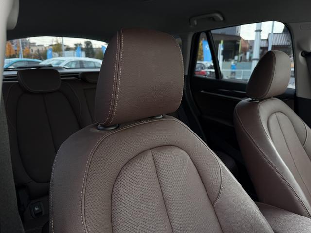 Ｘ１ ｘＤｒｉｖｅ　２０ｉ　ｘライン　全国１年保証／車検２年　ダコタレザーモカシート　ハイラインＰＫＧ　コンフォートＰＫＧ　ドライビングアシストプラス　１８ＡＷ　アクティブクルーズコントロール　ＨＵＤ　シートヒータ　電動トランク（7枚目）