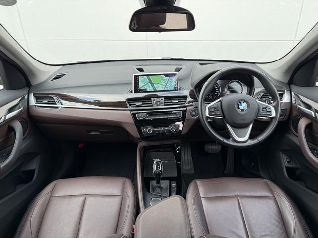 Ｘ１ ｘＤｒｉｖｅ　２０ｉ　ｘライン　全国１年保証／車検２年　ダコタレザーモカシート　ハイラインＰＫＧ　コンフォートＰＫＧ　ドライビングアシストプラス　１８ＡＷ　アクティブクルーズコントロール　ＨＵＤ　シートヒータ　電動トランク（14枚目）