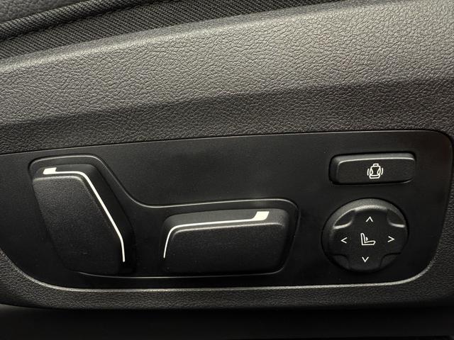 M2 ベースグレード 全国2年保証付 ヴァーネスカレザーブラックシート ハイラインPKG 19/20インチAW ハーマン音響 可変サス 可変バルブ Mspブレーキ ACC HUD HDDナビ AppleCarPlay(10枚目)