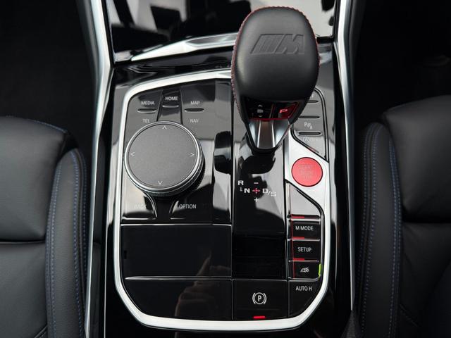 M2 ベースグレード 全国2年保証付 ヴァーネスカレザーブラックシート ハイラインPKG 19/20インチAW ハーマン音響 可変サス 可変バルブ Mspブレーキ ACC HUD HDDナビ AppleCarPlay(41枚目)