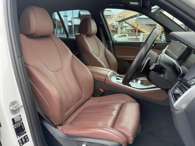 Ｘ５ ｘＤｒｉｖｅ　３５ｄ　Ｍスポーツ　全国２年保証付　ヴァーネスカレザーコーヒーブラウンシート　ハーマン音響　２０ＡＷ　ＡＣＣ　ハンズオフアシスト　ＨＵＤ　前後シートヒータ　全周囲カメラ　地上デジタルＴＶナビ　ＡｐｐｌｅＣａｒＰｌａｙ（6枚目）