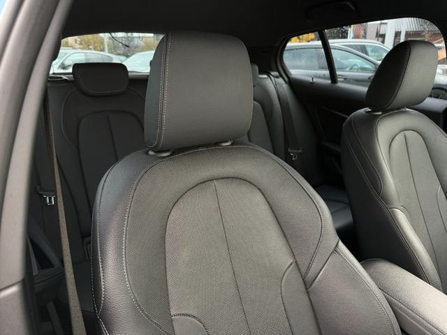 １シリーズ １１８ｉ　Ｍスポーツ　全国２年保証付　コンフォートＰＫＧ　ハイラインＰＫＧ　ダコタレザーブラックシート　１８ＡＷ　アクティブクルーズコントロール　電動トランク　ＣａｒＰｌａｙ　ＬＥＤライト　アンビエントライト　シートヒータ（7枚目）