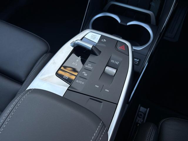 Ｘ２ ｘＤｒｉｖｅ　２０ｉ　Ｍスポーツハイラインパッケージ　ブラックレザーシート・パノラマガラスルーフ・ｈａｒｍａｎ／ｋａｒｄｏｎ・全周囲カメラ・ＡｐｐｌｅＣａｒＰｌａｙ・ヘッドアップディスプレイ・アンビエントライト・シートヒーター・電動トランク・２０ＡＷ（41枚目）