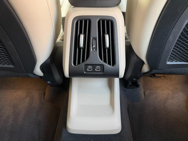 Ｘ２ 　オイスターレザーシート　ｈａｒｍａｎ／ｋａｒｄｏｎ　全周囲カメラ　ＡｐｐｌｅＣａｒＰｌａｙ　ヘッドアップディスプレイ　アンビエントライト　シートヒーター　電動トランク　オプション２０インチＡＷ（14枚目）