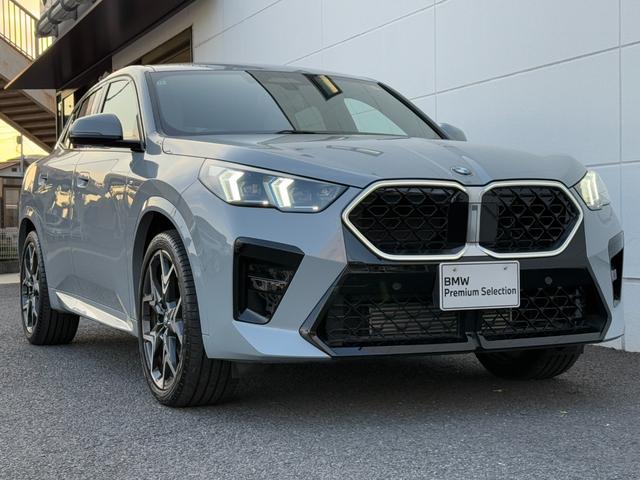 Ｘ２ 　オイスターレザーシート　ｈａｒｍａｎ／ｋａｒｄｏｎ　全周囲カメラ　ＡｐｐｌｅＣａｒＰｌａｙ　ヘッドアップディスプレイ　アンビエントライト　シートヒーター　電動トランク　オプション２０インチＡＷ（54枚目）