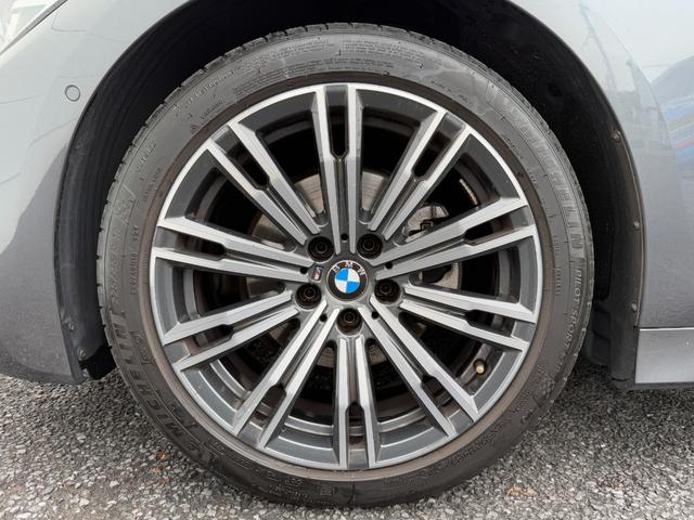 ３シリーズ ３２０ｉツーリング　Ｍスポーツ　全国２年保証付　アルカンタラ／センサテックブラックシート　１８インチＡＷ　ＡＣＣ　ハンズオフアシスト　全周囲カメラ　ヘッドアップディスプレイ　電動トランク　ＬＥＤライト　ＡｐｐｌｅＣａｒＰｌａｙ（44枚目）