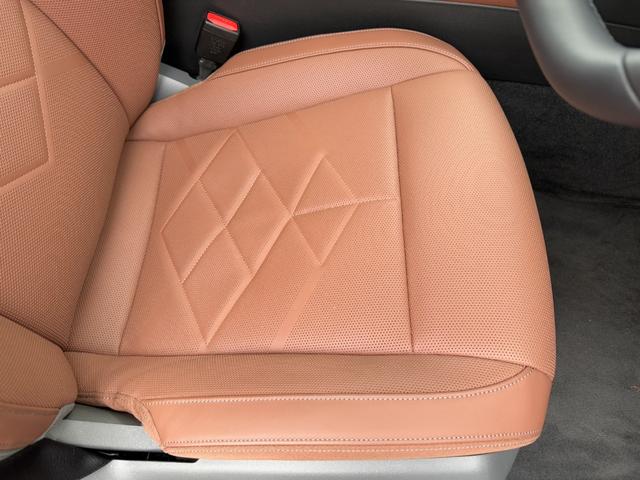 5シリーズ 525Li エクスクルーシブ Mスポーツ 2028年5月まで保証付 弊社元試乗車 スカイラウンジサンルーフ コッパーブラウン/アトラスグレーレザー 20AW Bowers&Wilkinsオーディオ シートヒーター 前席シートベンチレーション(9枚目)