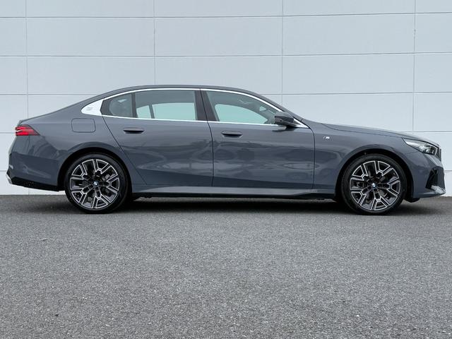 5シリーズ 525Li エクスクルーシブ Mスポーツ 2028年5月まで保証付 弊社元試乗車 スカイラウンジサンルーフ コッパーブラウン/アトラスグレーレザー 20AW Bowers&Wilkinsオーディオ シートヒーター 前席シートベンチレーション(53枚目)