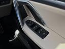 ｘＤｒｉｖｅ　３０　Ｍスポーツ　ハイラインパッケージ　令和９年１２月保証付　ヴァーネスカ・レザー　オイスター　パノラマガラスルーフ　オプション２０ＡＷ　ｈａｒｍａｎ／ｋａｒｄｏｎ　ＡｐｐｌｅＣａｒＰｌａｙ　ヘッドアップディスプレイ　アンビエントライト（24枚目）