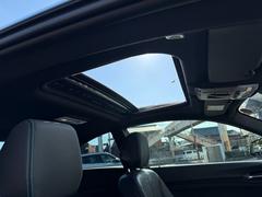 ���Ҥ����ͤ��ĺ��������֤�ǥ⥫�����߸ˤ��ؤɤ����Ƥ��ޤ����֤η����������Ͽ��ʬ���ꡢ���¿����Ƥ��֤�����ĺ���������ǥ����顼�ʤ�ǤϤΥ饤��ʥåפǤ������ޤ��� 5