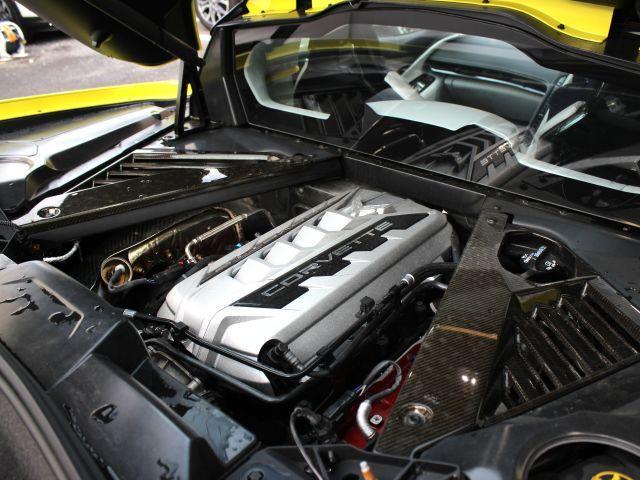 シボレーコルベット シルバーフレイムシリーズ 法人1オーナー 限定外装カラー アクセラレートイエローメタリック イエローブレーキキャリパー イエローシートベルト カーボンフラッシュペイントホイル(23枚目)