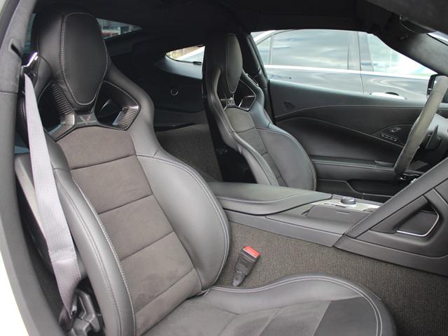 シボレーコルベット Ｚ０６　２０１６モデルＺ０６　ＬＴ４スーパーチャージド６５９ｐｓエンジン　マットブラックラッピング　ブラックペイントホイール　シートヒーター・ベンチレーション　アップルカープレイ対応　地デジ・ナビ（6枚目）