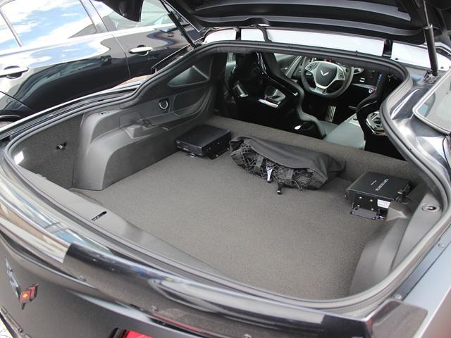 シボレーコルベット Ｚ０６　２０１６モデルＺ０６　ＬＴ４スーパーチャージド６５９ｐｓエンジン　マットブラックラッピング　ブラックペイントホイール　シートヒーター・ベンチレーション　アップルカープレイ対応　地デジ・ナビ（16枚目）