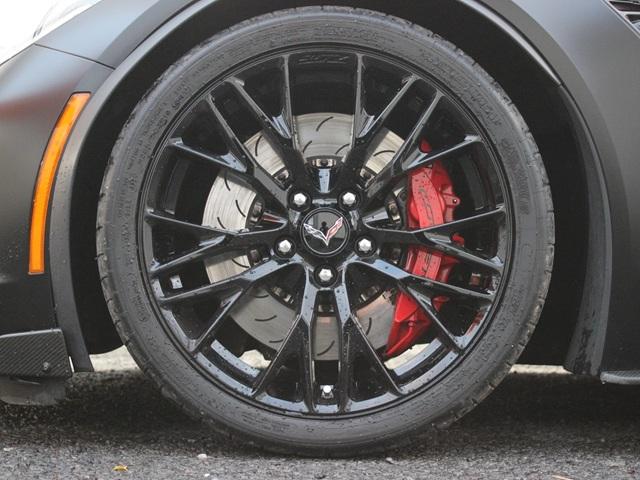 シボレーコルベット Ｚ０６　２０１６モデルＺ０６　ＬＴ４スーパーチャージド６５９ｐｓエンジン　マットブラックラッピング　ブラックペイントホイール　シートヒーター・ベンチレーション　アップルカープレイ対応　地デジ・ナビ（18枚目）