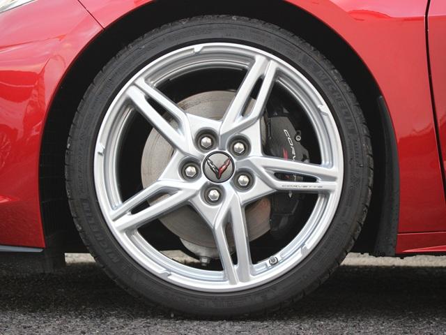 シボレーコルベット ２ＬＴ　２０２３モデルコルベット２ＬＴ　フロントリフター　シートヒーター・ベンチレーション　クラウドストリーミングナビ　レッドミスト外装　スカイクールグレー内装　アップルカープレイ・ａｎｄｒｏｉｄオート対応（18枚目）