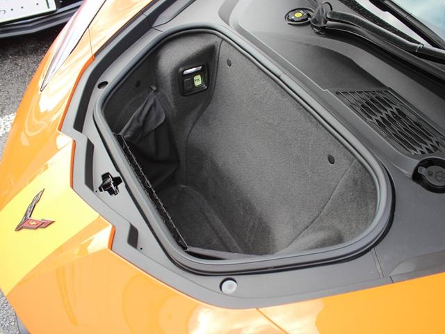 シボレーコルベット コンバーチブル　７０周年記念モデル　フロントリフター　アップルカープレイ・ａｎｄｒｏｉｄオート対応　クラウドストリーミングナビ　ＢＯＳＥサウンドシステム　センターストライプ　シートヒーター・ベンチレーション（18枚目）