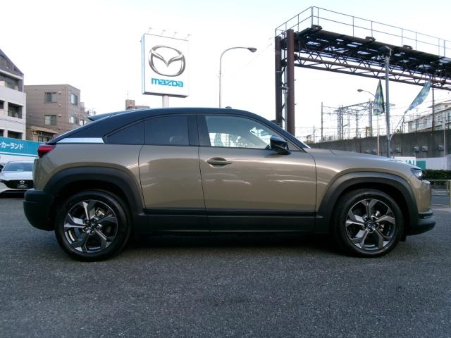 MX-30 2.0 インダストリアル クラシック インダストリアル Bluetooth接続 地デジ LEDヘッドライト レーダークルーズコントロール レーンアシスト 1オーナー 衝突軽減 ETC車載器 電動シート メモリーナビ シートヒーター 禁煙車(4枚目)